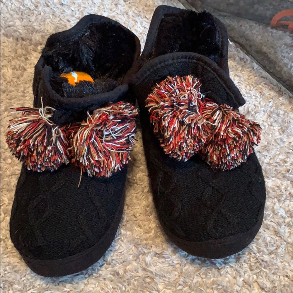 Sporto Soft Slipper Booties NWT